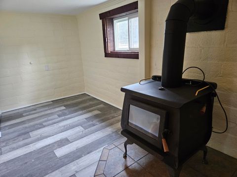 Tiny photo for 31125 Goldeneye Lane, Bonanza, OR 97623 (MLS # 220215512)