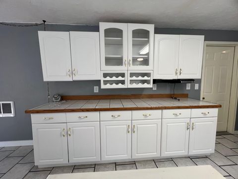 Tiny photo for 52360 Ammon Road, La Pine, OR 97739 (MLS # 220221782)