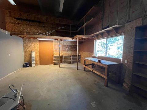 Tiny photo for 52360 Ammon Road, La Pine, OR 97739 (MLS # 220221782)