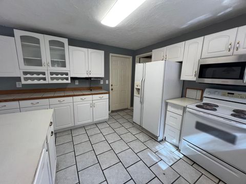 Tiny photo for 52360 Ammon Road, La Pine, OR 97739 (MLS # 220221782)