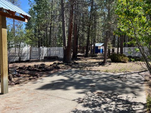 Tiny photo for 52360 Ammon Road, La Pine, OR 97739 (MLS # 220221782)