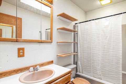 Tiny photo for 12293 SW Peninsula Drive, Terrebonne, OR 97760 (MLS # 220212713)