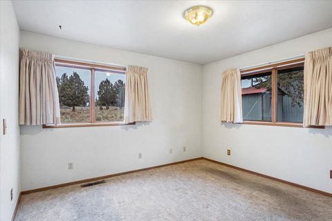 Tiny photo for 12293 SW Peninsula Drive, Terrebonne, OR 97760 (MLS # 220212713)