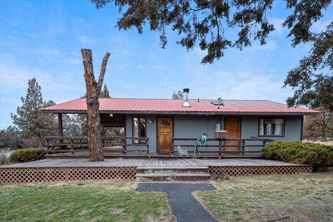 Tiny photo for 12293 SW Peninsula Drive, Terrebonne, OR 97760 (MLS # 220212713)