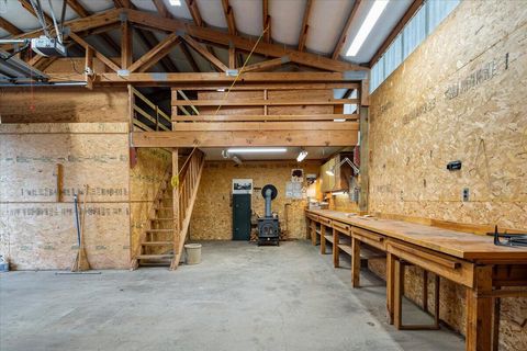 Tiny photo for 12293 SW Peninsula Drive, Terrebonne, OR 97760 (MLS # 220212713)