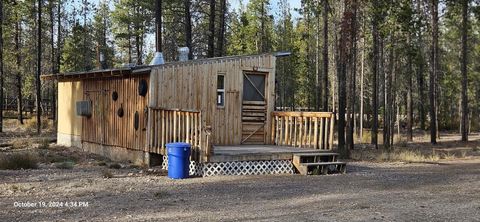 Tiny photo for 75657 Banyon Street, Chiloquin, OR 97624 (MLS # 220217446)