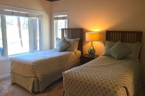 Tiny photo for 57041 Peppermill Circle #19-B, Sunriver, OR 97707 (MLS # 220223914)