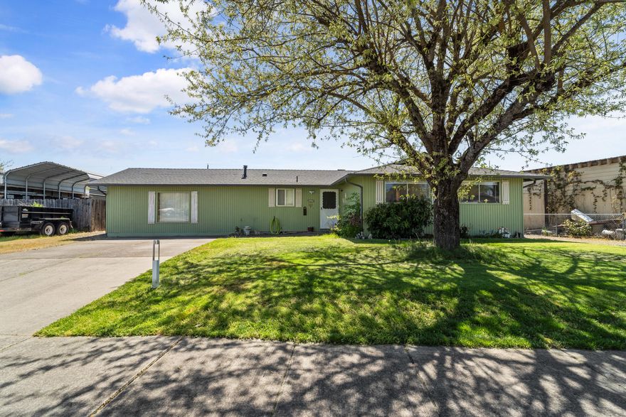 Charming 3-Bed, 2-Bath Home in White City - Just Minutes from Medford!

This home features a huge backyard with an above-ground pool and a fully fenced yard for privacy. A large bonus space offers flexibility—convert it into a primary suite or use it for extra entertaining space. Recent updates include fresh paint, new flooring throughout, an updated vanity and toilet, and added GFCI outlets. Additional upgrades include a new shower head in the primary bedroom's bathroom.

Located in a great neighborhood, this home is perfect as a starter home or a rental investment. Get your pre-approvals ready—this one won't last long!