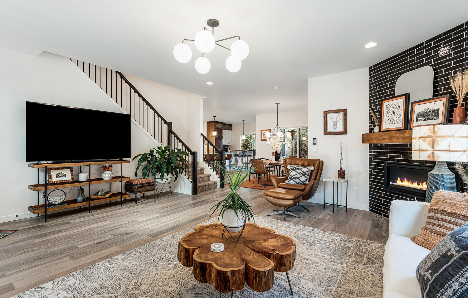 Three Pines - Residential