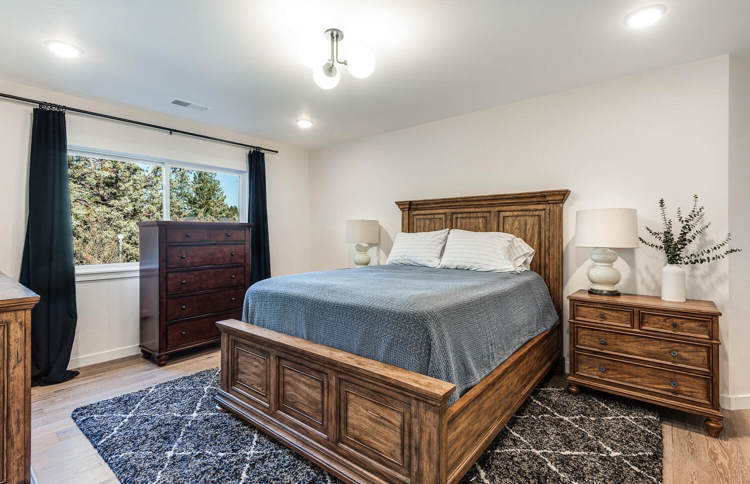 Three Pines - Residential