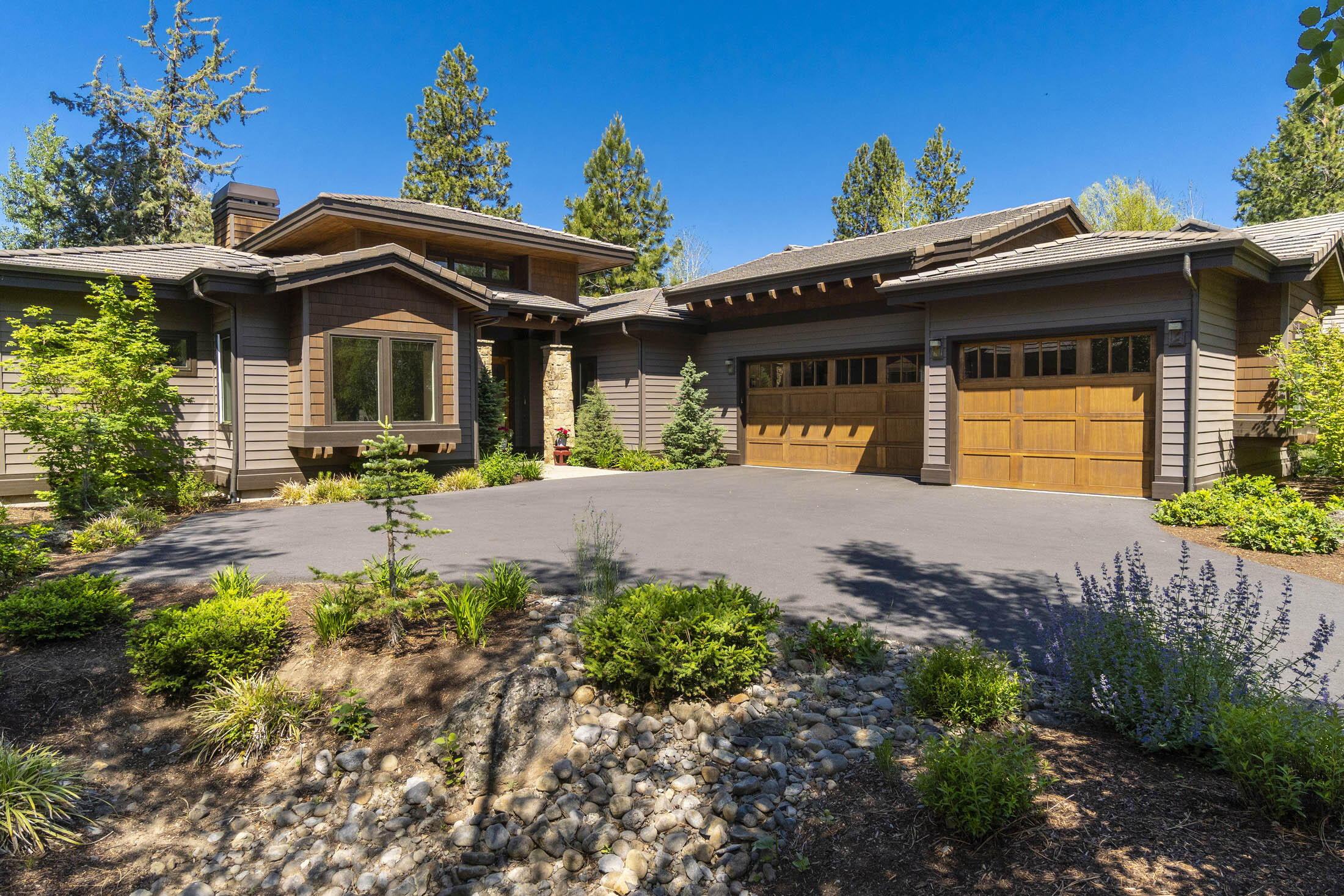 Broken Top - Residential