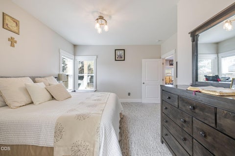 Tiny photo for 16429 Betty Court, La Pine, OR 97739 (MLS # 220226988)