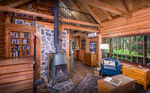 Tiny photo for 818 Slagle Creek Road, Grants Pass, OR 97527 (MLS # 220222959)