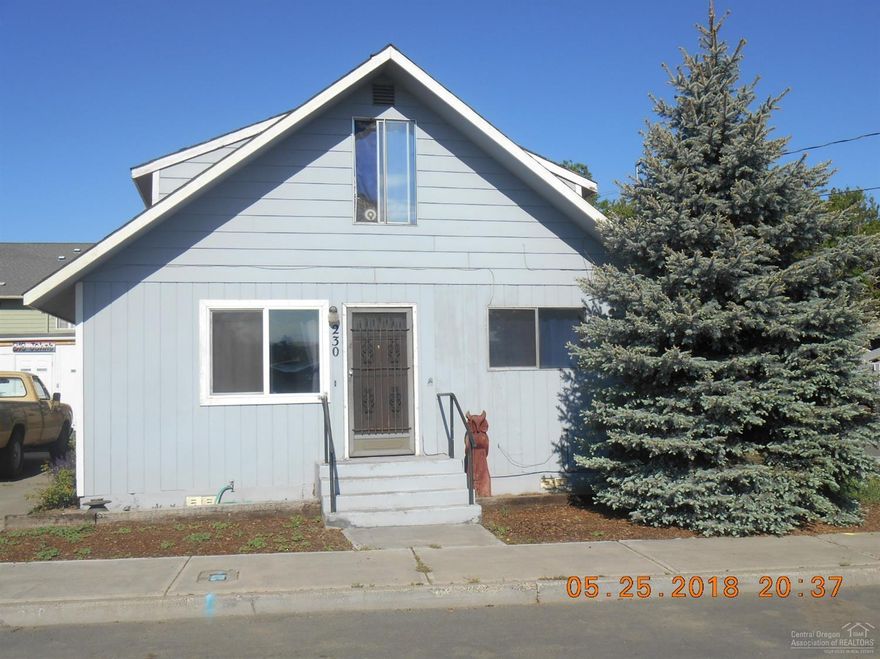 Easy access to downtown Madras. Well maintained, freshly painted, large kitchen and several storage buildings. Separate kitchen is ready for catering or extra cooking space. Great price and owners are motivated.