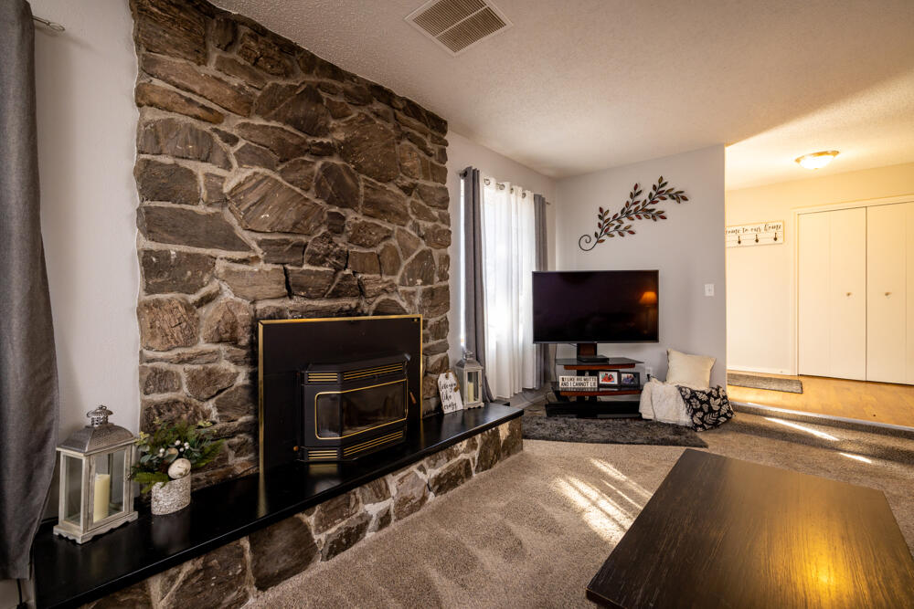 West Hills Homes - Residential