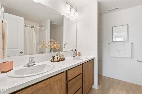 Tiny photo for 895 SE Starview Avenue, Madras, OR 97741 (MLS # 220224227)