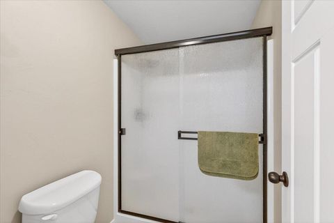 Tiny photo for 500 Antilles Lane, Medford, OR 97501 (MLS # 220220199)