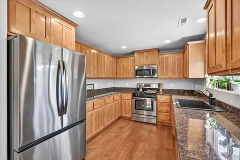 Tiny photo for 500 Antilles Lane, Medford, OR 97501 (MLS # 220220199)