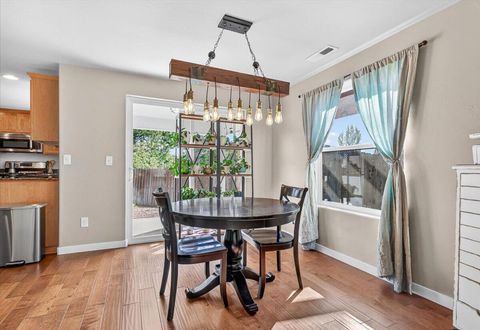 Tiny photo for 500 Antilles Lane, Medford, OR 97501 (MLS # 220220199)