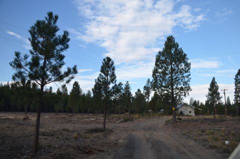 Tiny photo for 132860 Highway 97 N, Crescent, OR 97733 (MLS # 220217037)