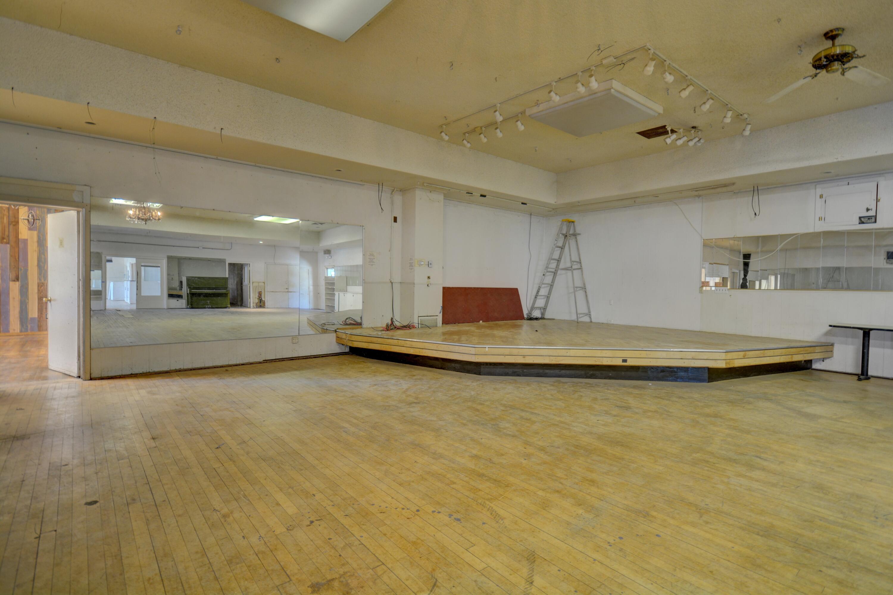 N/A - Commercial Sale