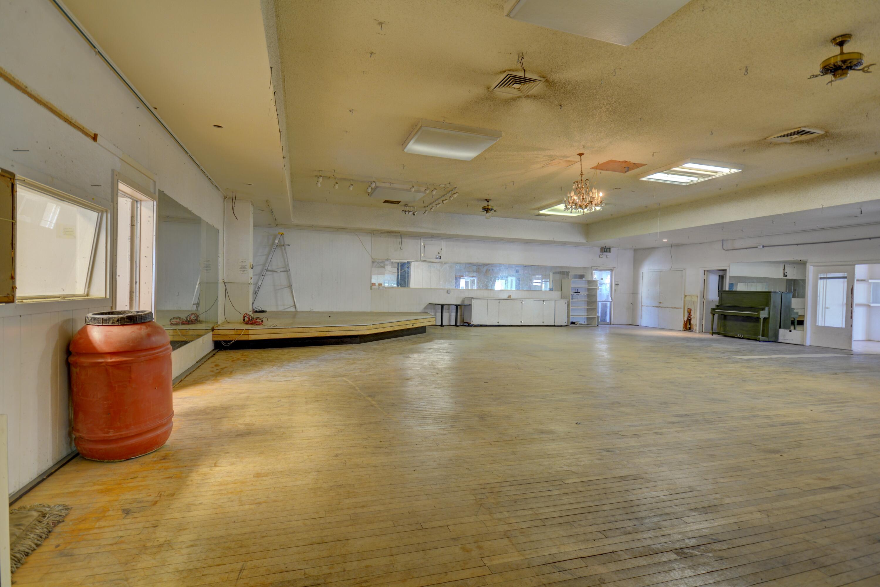 N/A - Commercial Sale