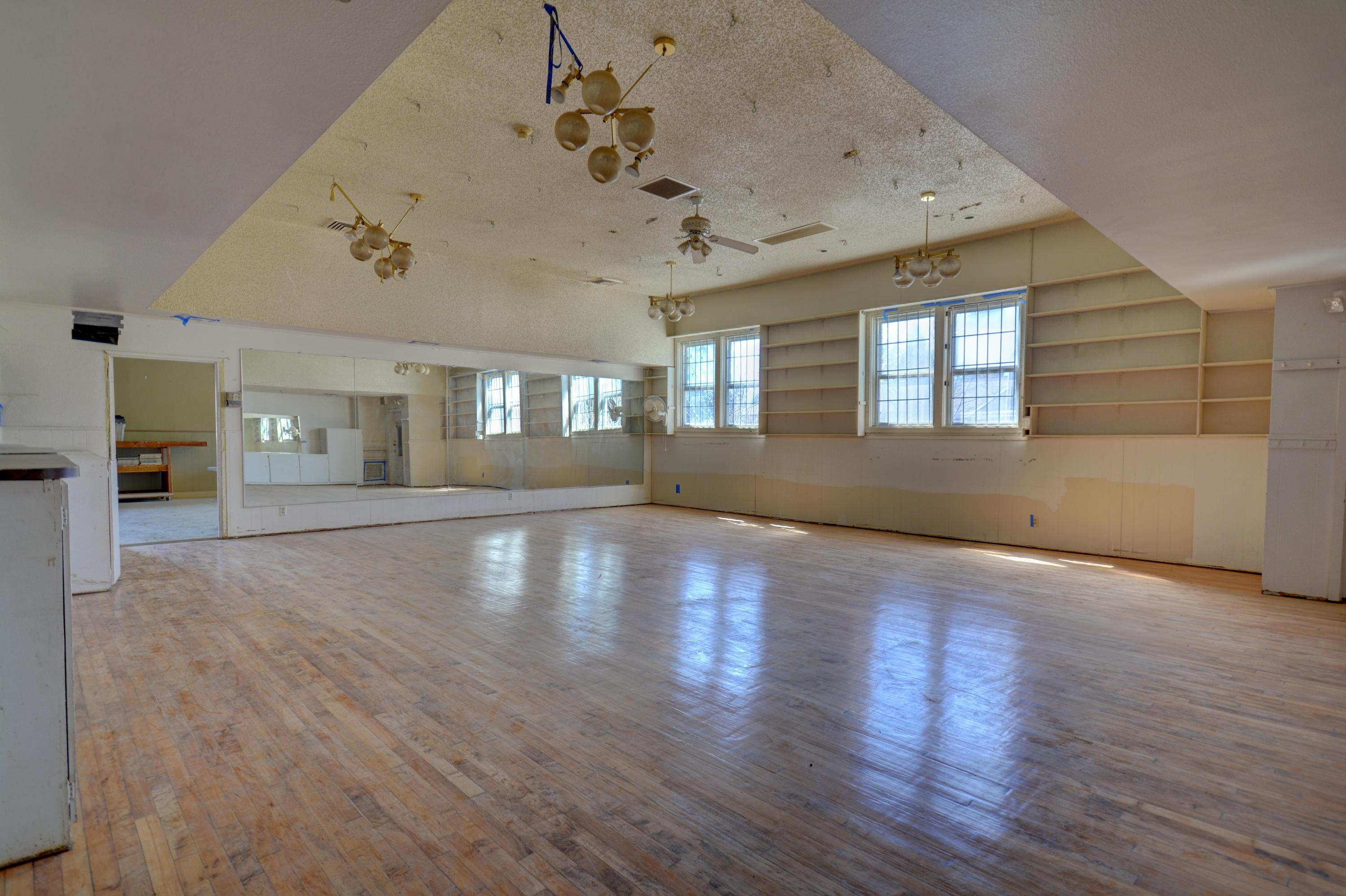 N/A - Commercial Sale