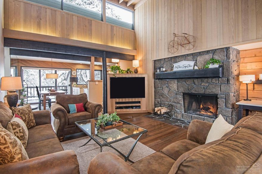 This Meadow House is like no other! Complete interior remodel by the professional builder, Thomas Clarke. Views of the 16th green on the Meadows Golf Course. Vaulted ceilings in the Great room with an abundance of windows and light. An extensive description of the improvements is available upon request. This condo features a garage. Additional sq. ft., and NOT included in the 1388, is an exterior all new butlers pantry ( great for an owner lock up) which features hardwood floors, extensive cabinetry, counter space, and a spare refrigerator. Also, another additional exterior all new bonus room with concrete floors, cable & TV. Great kids gaming, craft or exercise space.