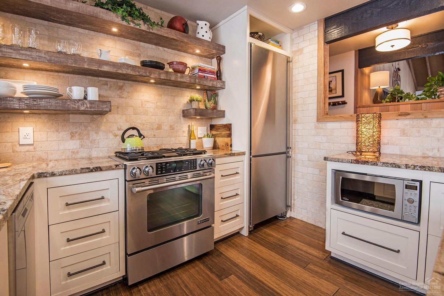 Meadow House - Residential