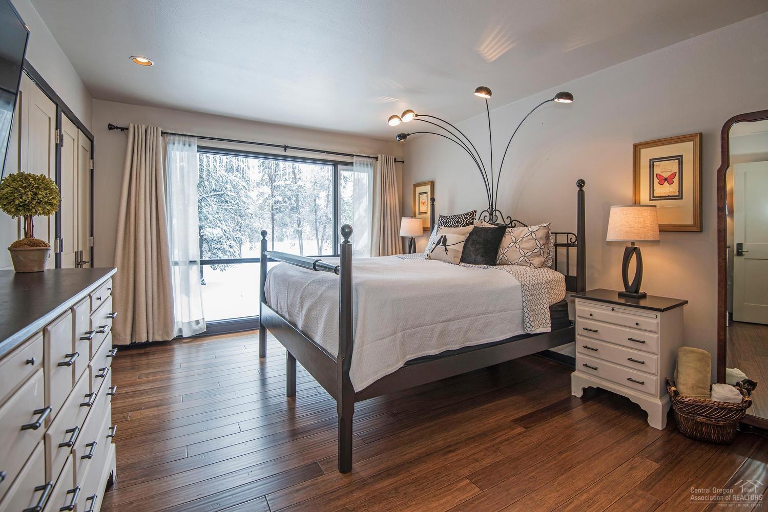 Meadow House - Residential