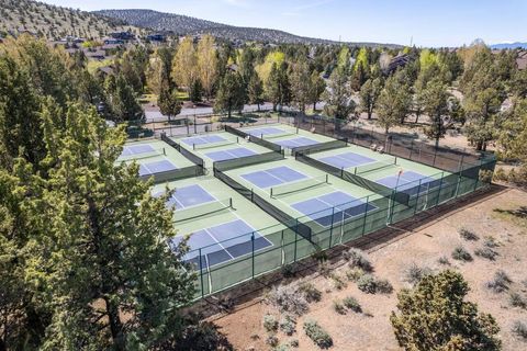 Tiny photo for 8433 Forest Ridge Loop, Redmond, OR 97756 (MLS # 220217601)