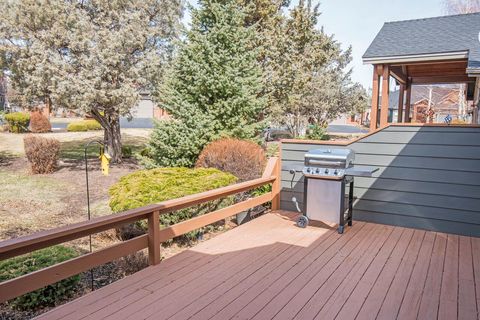 Tiny photo for 8433 Forest Ridge Loop, Redmond, OR 97756 (MLS # 220217601)