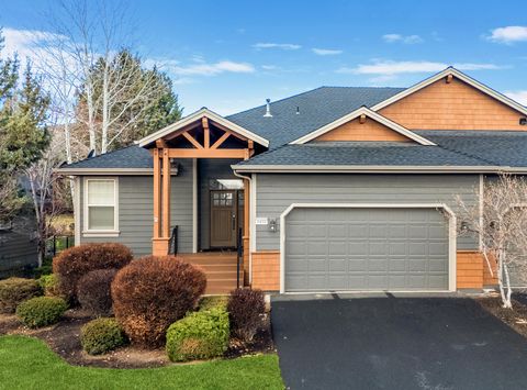 Photo of 8433 Forest Ridge Loop, Redmond, OR 97756 (MLS # 220217601)