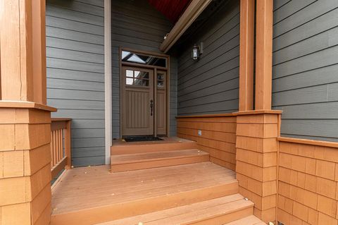 Tiny photo for 8433 Forest Ridge Loop, Redmond, OR 97756 (MLS # 220217601)