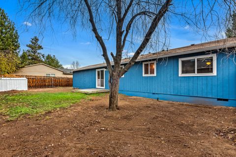 Tiny photo for 2843 NE Purcell Boulevard, Bend, OR 97701 (MLS # 220211896)