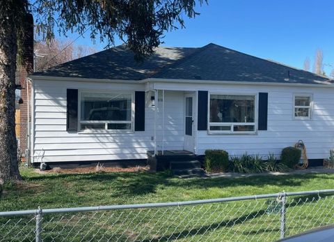 Tiny photo for 3919 Bristol Avenue, Klamath Falls, OR 97603 (MLS # 220212758)