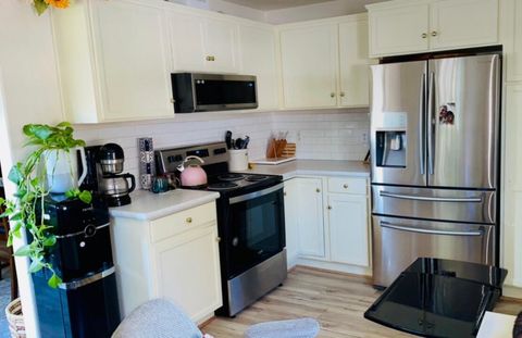 Tiny photo for 3919 Bristol Avenue, Klamath Falls, OR 97603 (MLS # 220212758)