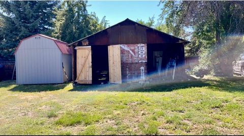 Tiny photo for 3919 Bristol Avenue, Klamath Falls, OR 97603 (MLS # 220212758)