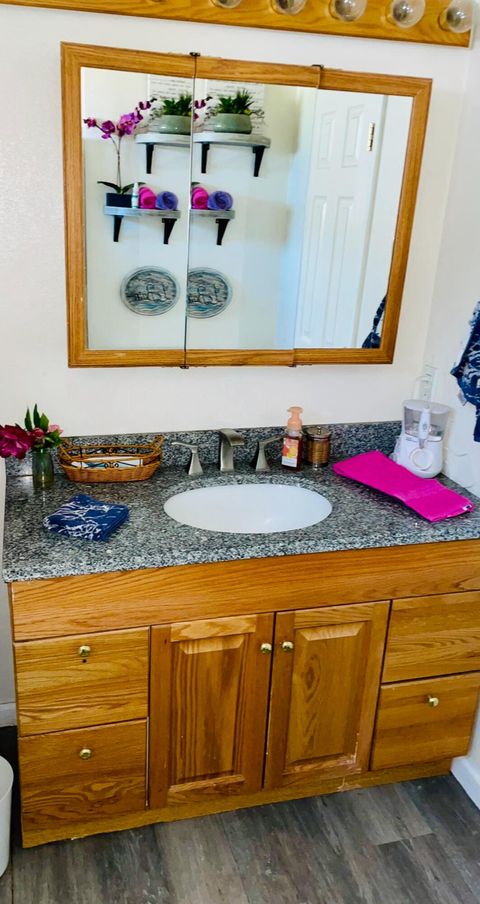 Tiny photo for 3919 Bristol Avenue, Klamath Falls, OR 97603 (MLS # 220212758)