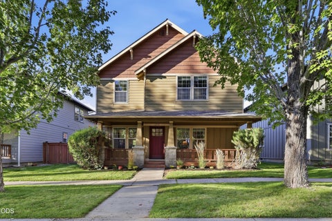 Photo of 21332 Oakview Drive, Bend, OR 97701 (MLS # 220229403)