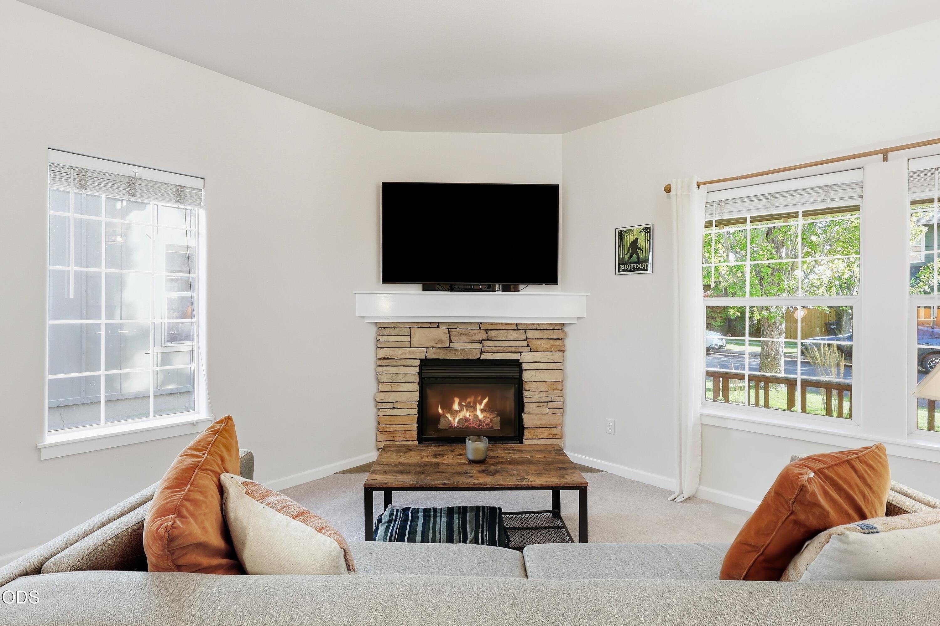 21332 Oakview Drive
