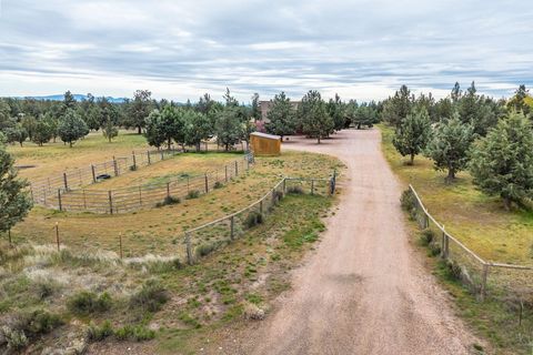 Tiny photo for 7423 SW Sand Ridge Road, Terrebonne, OR 97760 (MLS # 220219414)