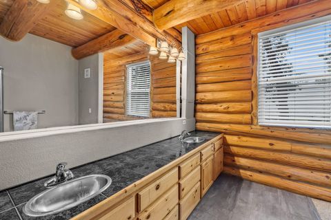 Tiny photo for 7423 SW Sand Ridge Road, Terrebonne, OR 97760 (MLS # 220219414)