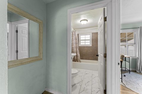 Tiny photo for 1107 SW Bridge Street, Grants Pass, OR 97526 (MLS # 220215633)