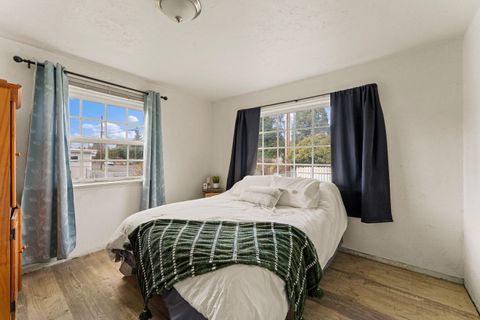 Tiny photo for 1107 SW Bridge Street, Grants Pass, OR 97526 (MLS # 220215633)