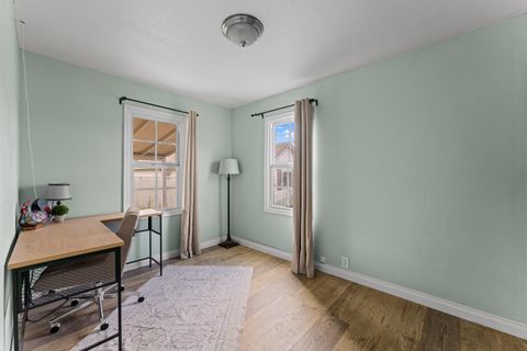 Tiny photo for 1107 SW Bridge Street, Grants Pass, OR 97526 (MLS # 220215633)