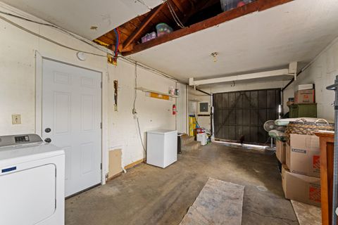 Tiny photo for 1107 SW Bridge Street, Grants Pass, OR 97526 (MLS # 220215633)