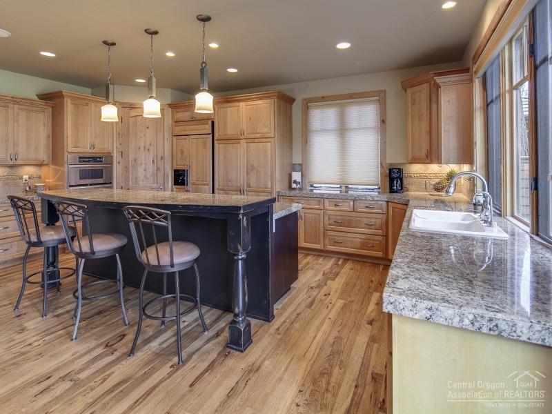 Broken Top - Residential