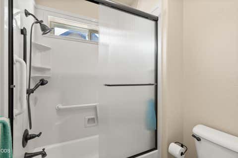 Tiny photo for 803 Buck Point Street, Central Point, OR 97502 (MLS # 220227298)