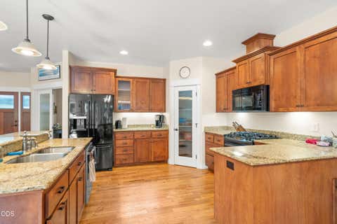 Tiny photo for 803 Buck Point Street, Central Point, OR 97502 (MLS # 220227298)